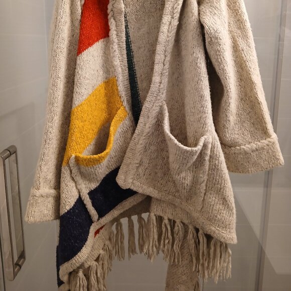 Hudson Bay Shawl Wrap - Picture 11 of 11